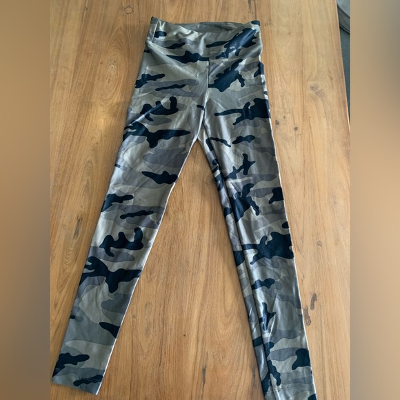 KORAL | LUSTROUS HIGH-RISE LEGGING - Picture 2 of 2